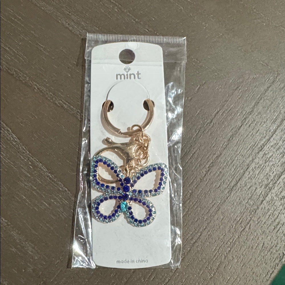 Givvy: Butterfly Keychain